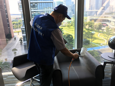 空气净化器：学校