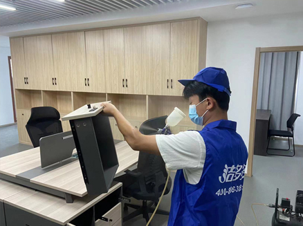 净化器：商场