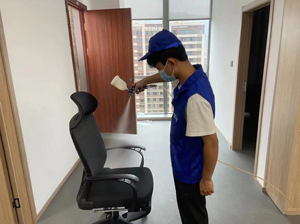 空气净化器：商场