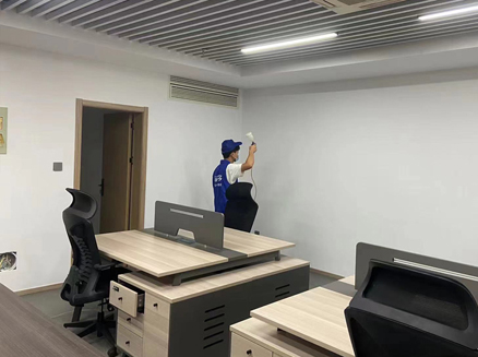 负离子空气净化器：商场